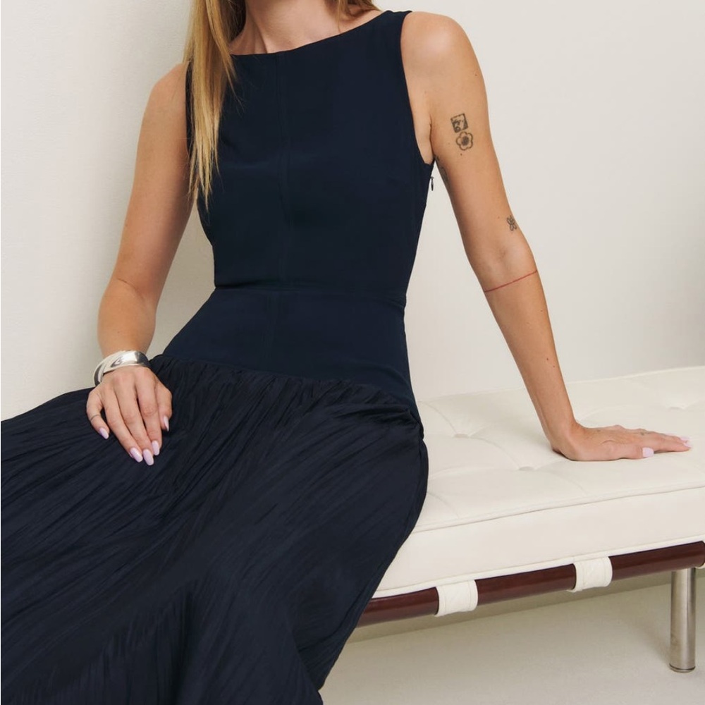 NWOT Reformation Cyra Midi Dress in Midnight